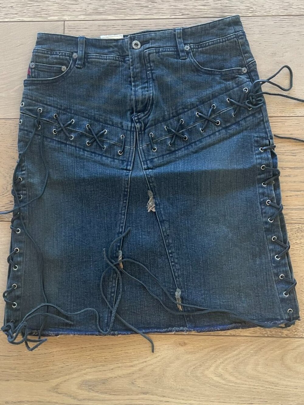 Parasuco NWT Denim Mini Skirt Corset Lace-Up Sides Sz 10